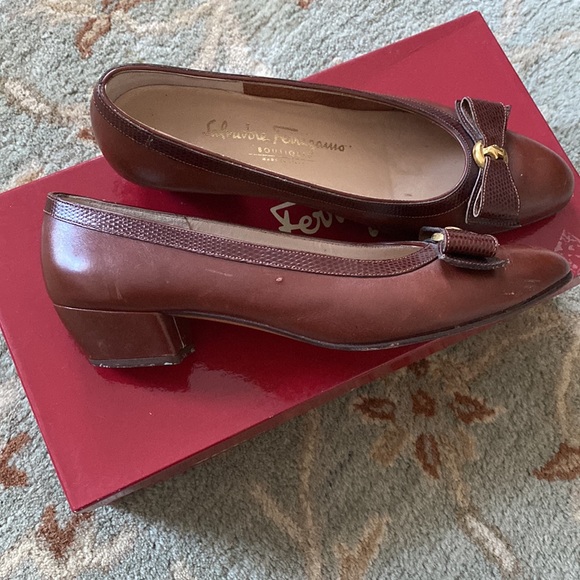 Vintage Salvatore Ferragamo Leather Heels - 6.5 - Picture 8 of 12